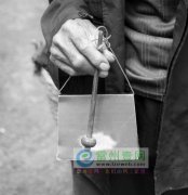 穿行在半岛乡村的糖胶客