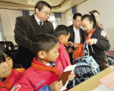 远程“输血”转向就地“造血”