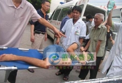 纪家发生食物集体中毒事故1死9伤