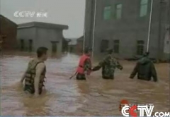 [视频]洪暴中的突围